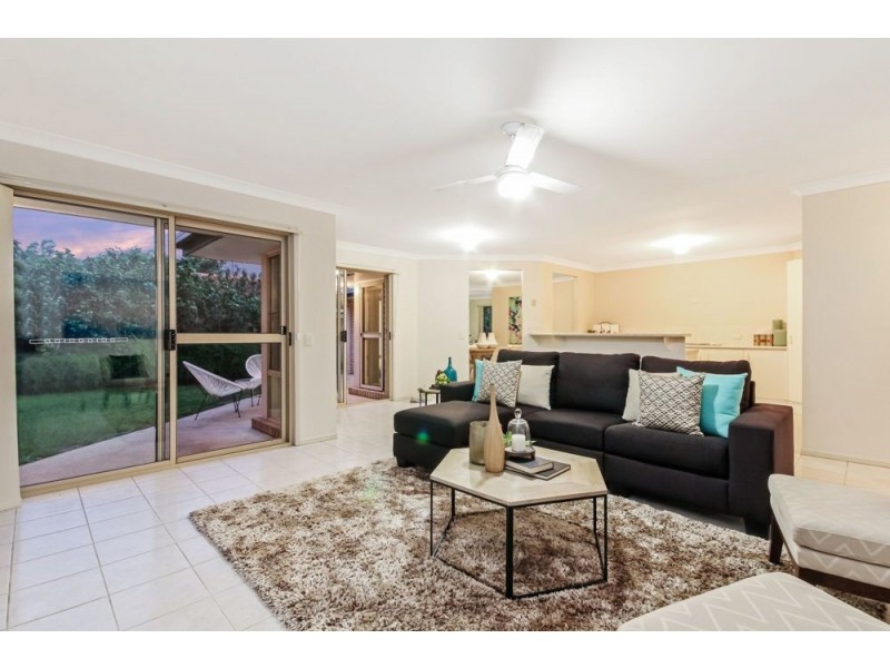 11 Greenock Place, Ferny Grove QLD 4055