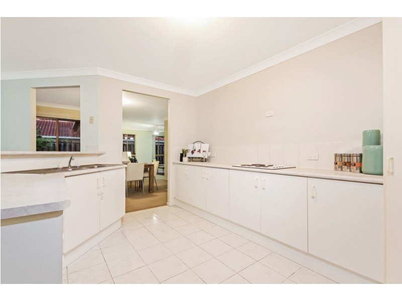 11 Greenock Place, Ferny Grove QLD 4055