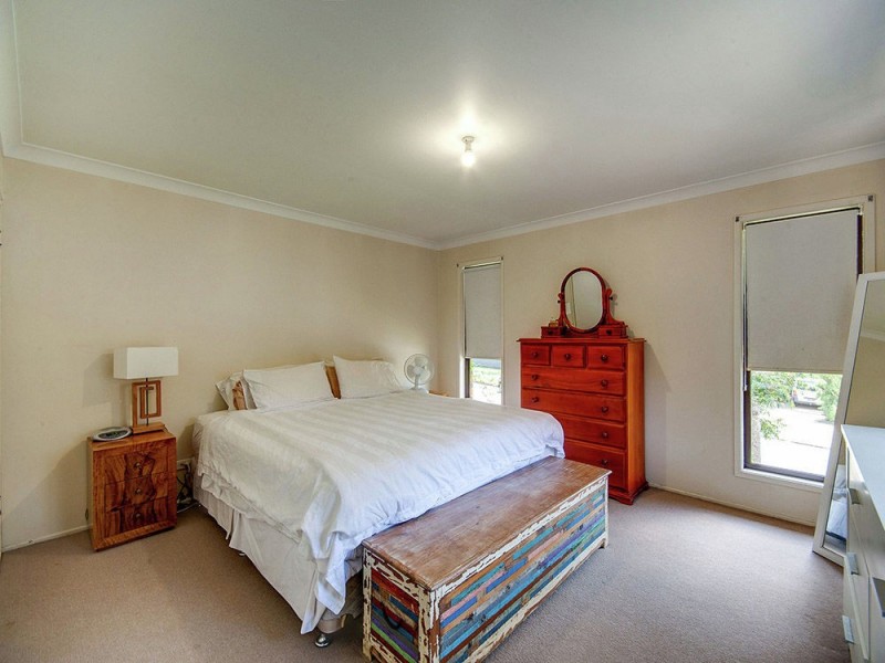 6 Nyora Street, Everton Hills QLD 4053