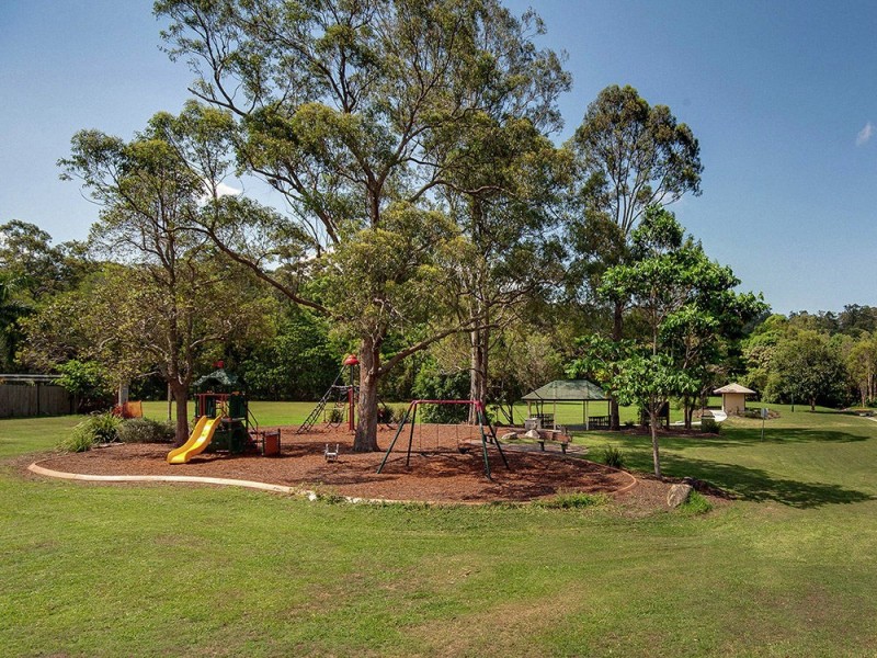 6 Nyora Street, Everton Hills QLD 4053