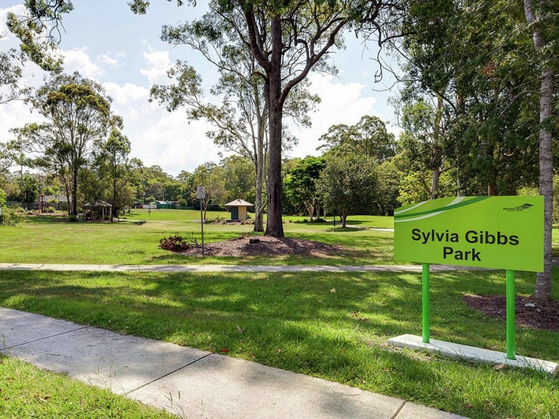 6 Nyora Street, Everton Hills QLD 4053