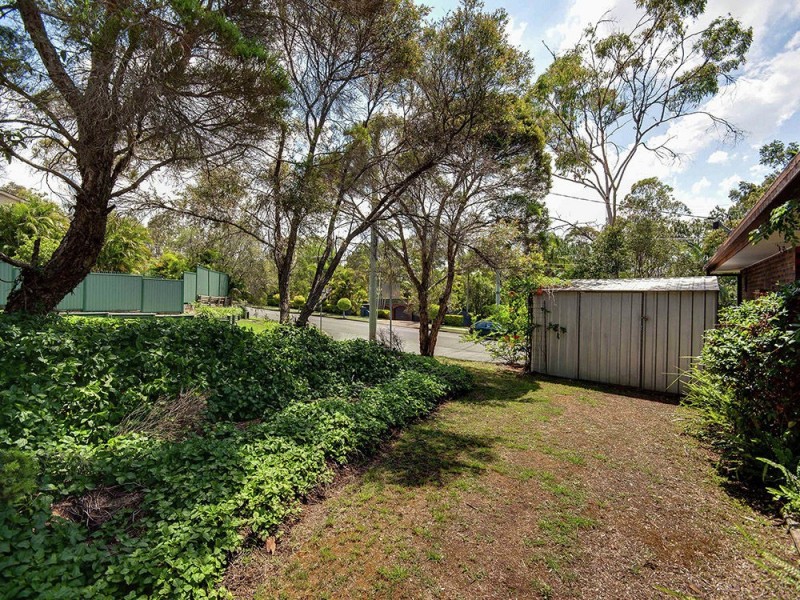 6 Nyora Street, Everton Hills QLD 4053