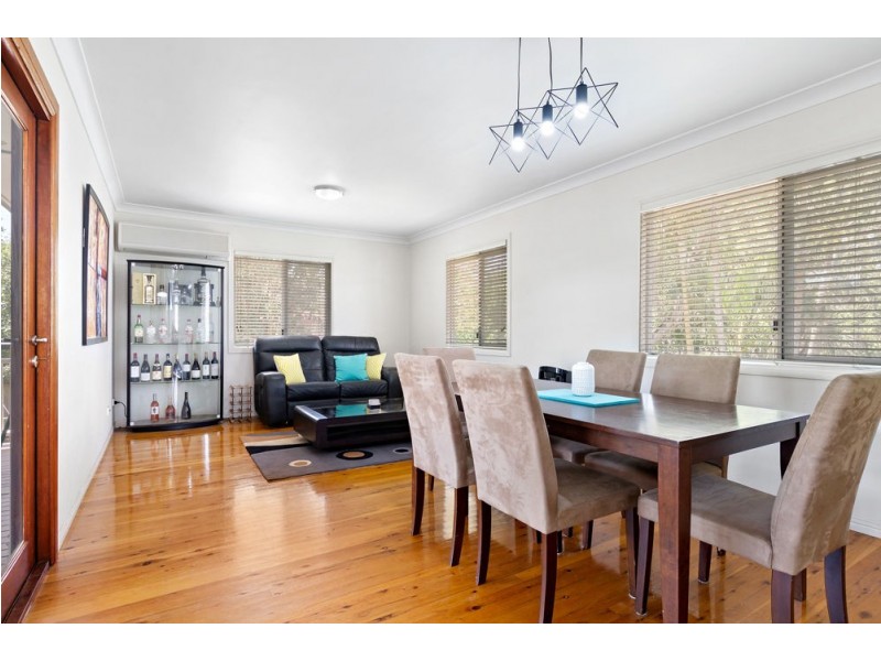 10 Burloo Crescent, Ferny Hills QLD 4055