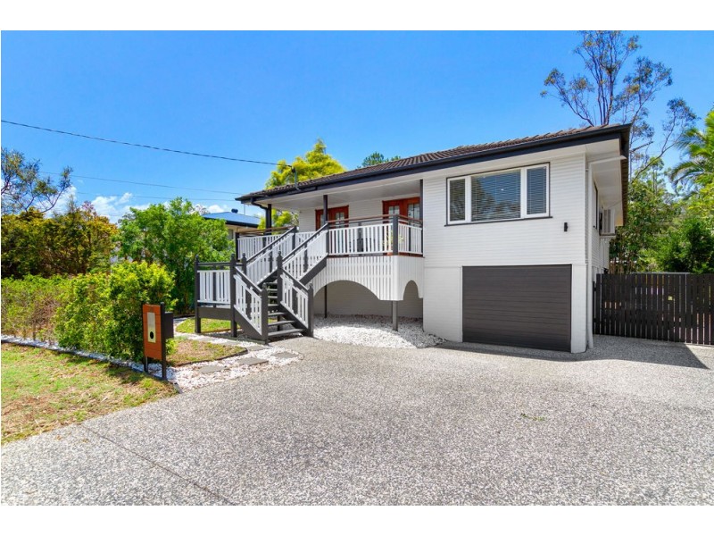 10 Burloo Crescent, Ferny Hills QLD 4055