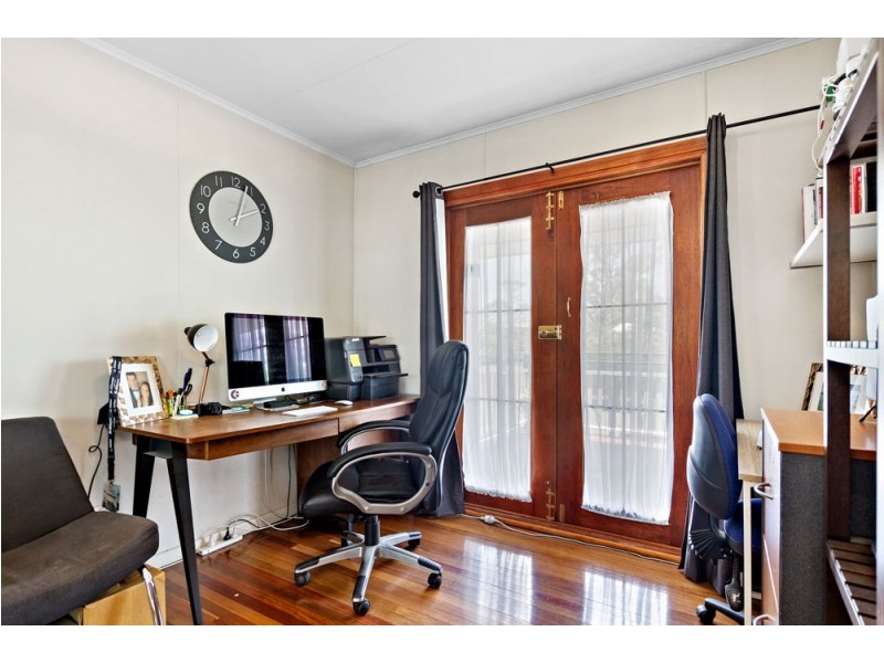 10 Burloo Crescent, Ferny Hills QLD 4055