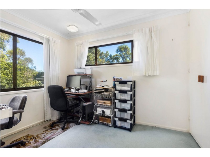 95 Illuta Avenue, Ferny Hills QLD 4055