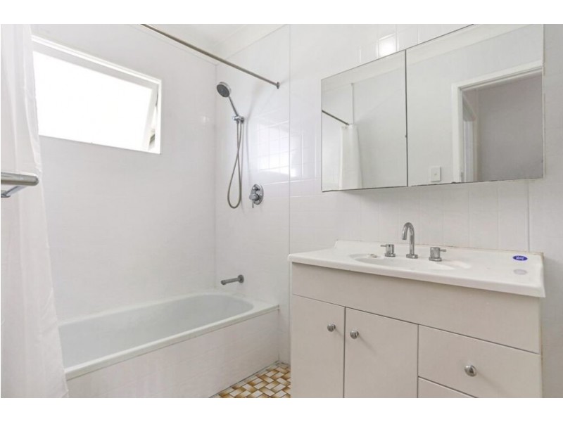 9 Levant Street, Albany Creek QLD 4035