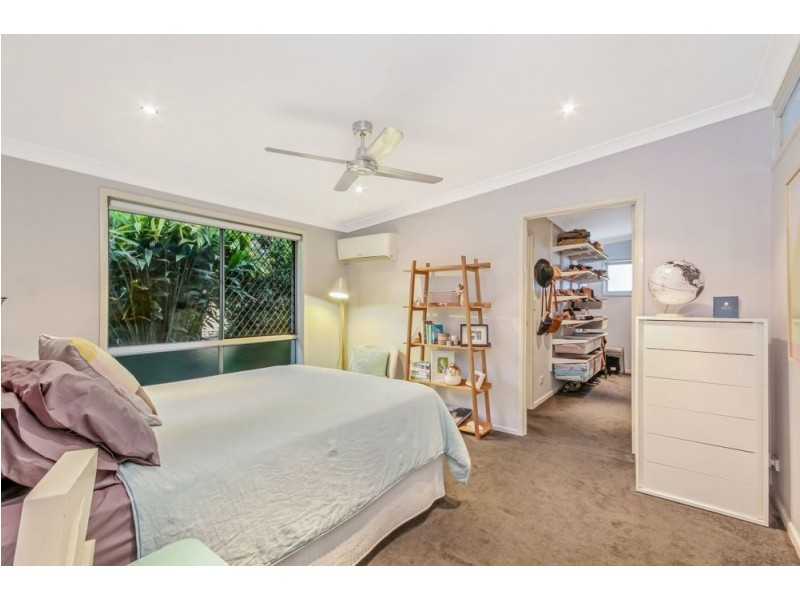 7 Dinterra Avenue, Ferny Hills QLD 4055