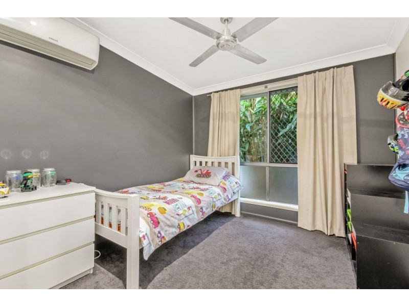 7 Dinterra Avenue, Ferny Hills QLD 4055