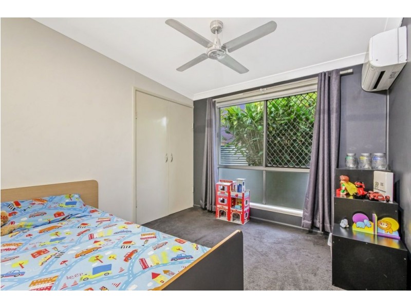 7 Dinterra Avenue, Ferny Hills QLD 4055