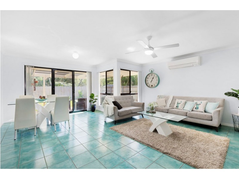 7 Pinewood Street, Wynnum West QLD 4178