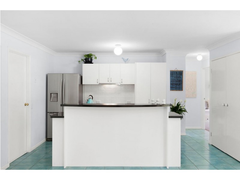 7 Pinewood Street, Wynnum West QLD 4178