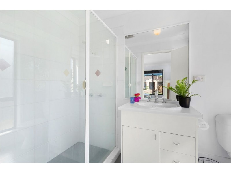 7 Pinewood Street, Wynnum West QLD 4178