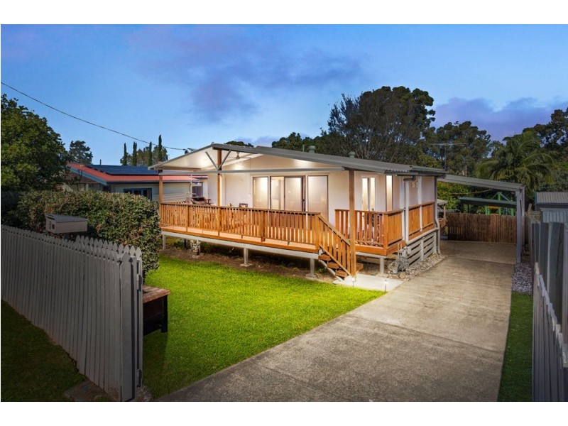 51 Yanderra Avenue, Arana Hills QLD 4054