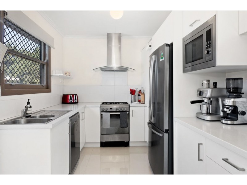 51 Yanderra Avenue, Arana Hills QLD 4054