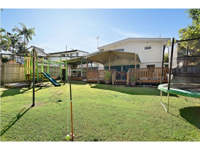 51 Yanderra Avenue, Arana Hills QLD 4054