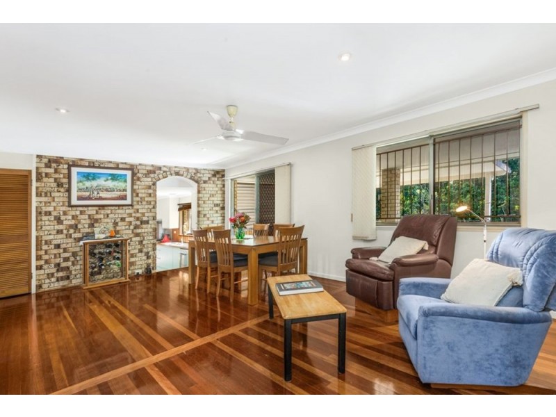 17 Centurion Street, Bridgeman Downs QLD 4035