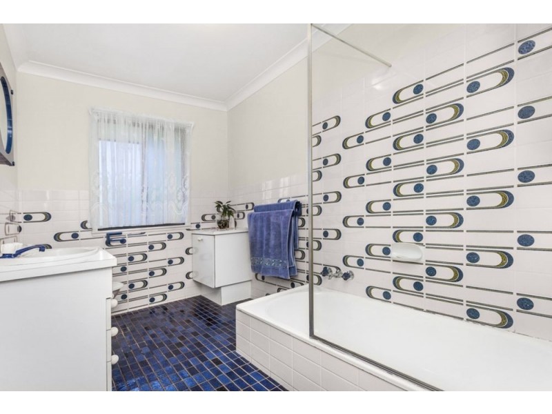 17 Centurion Street, Bridgeman Downs QLD 4035