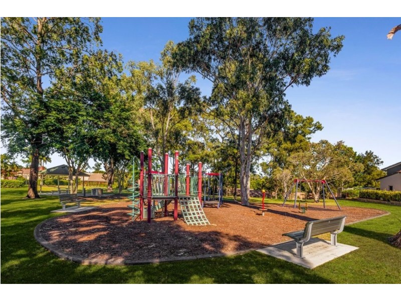 17 Centurion Street, Bridgeman Downs QLD 4035