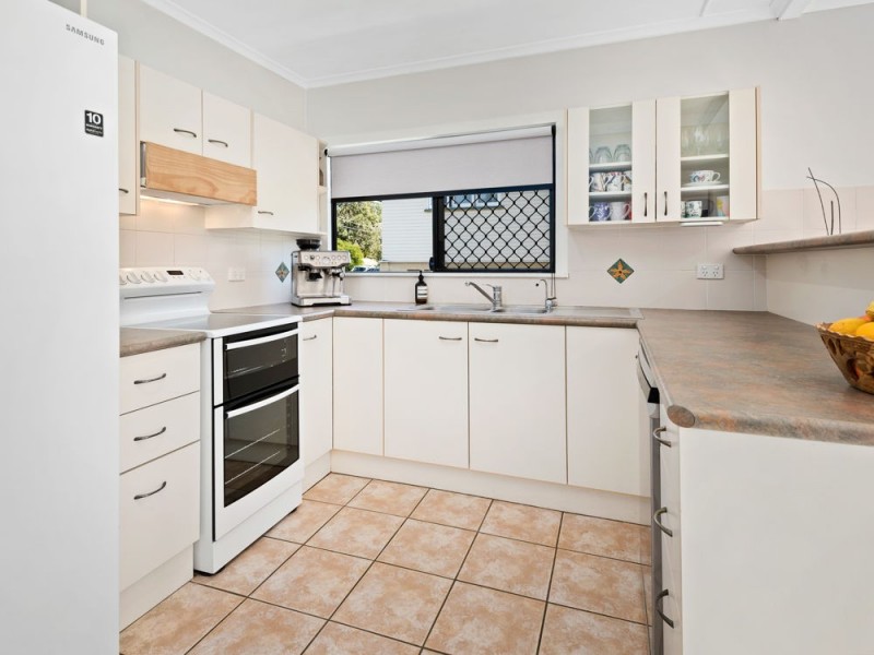 8 Cornucopia Street, Manly West QLD 4179