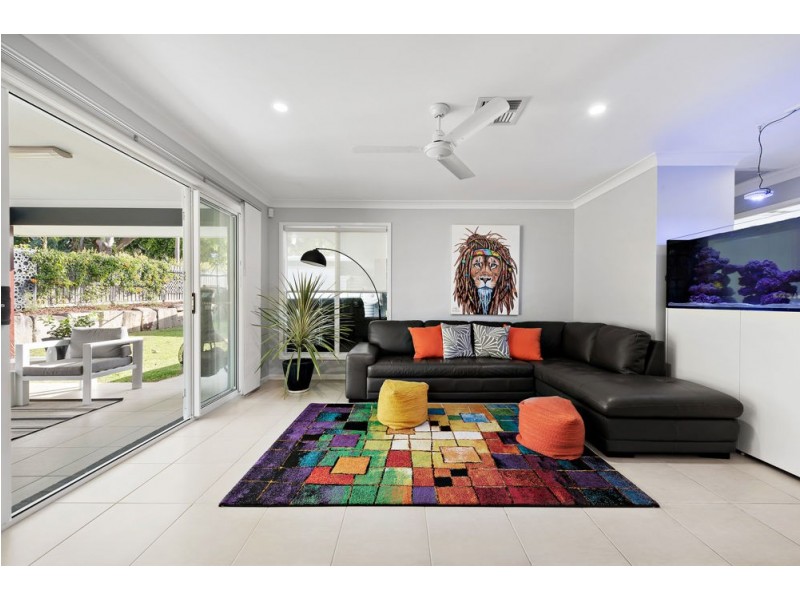 8 Confluence Court, Eatons Hill QLD 4037