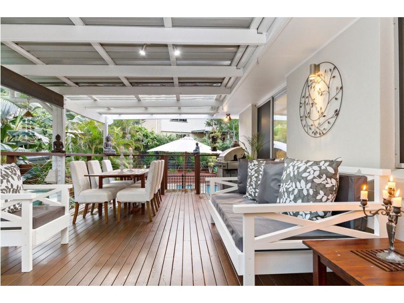 15 Yathong Court, Arana Hills QLD 4054