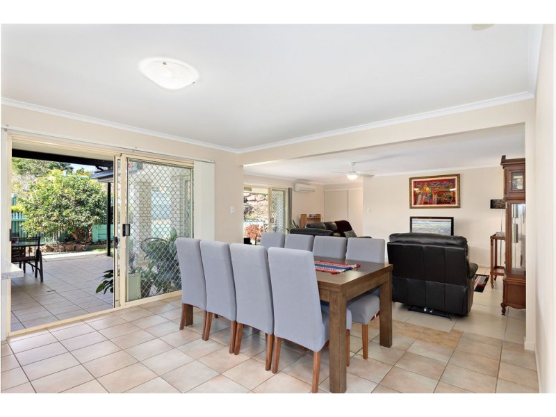 30 Listonia Drive, Albany Creek QLD 4035