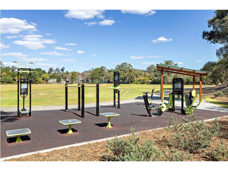 30 Listonia Drive, Albany Creek QLD 4035
