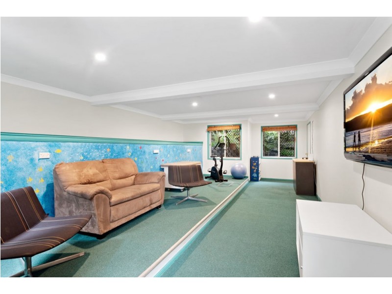 4 Glenwood Place, Ferny Hills QLD 4055