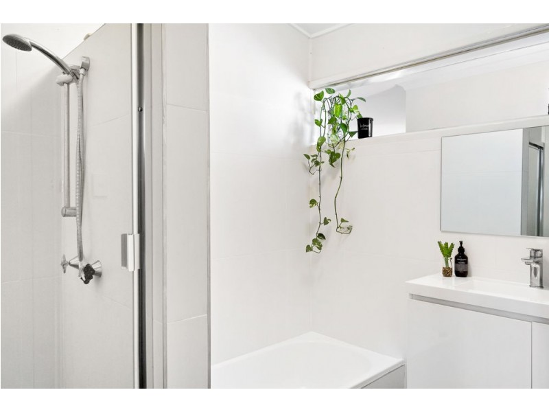 31 Bunora Avenue, Ferny Hills QLD 4055