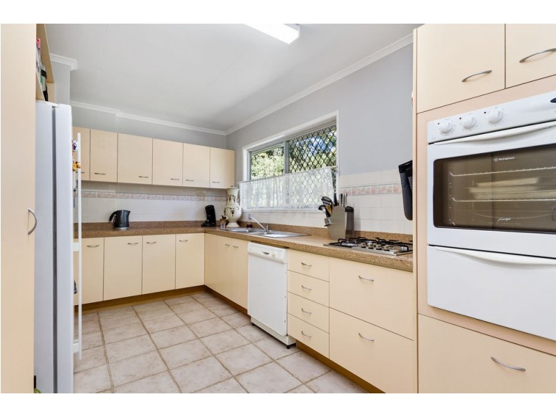 4 Coles Street, Arana Hills QLD 4054