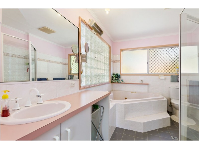 4 Coles Street, Arana Hills QLD 4054