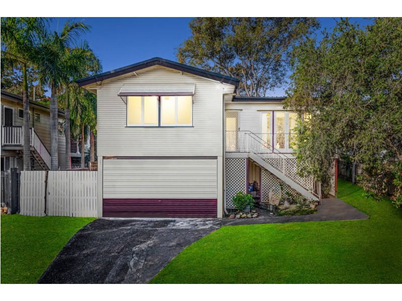 Arana Hills QLD 4054