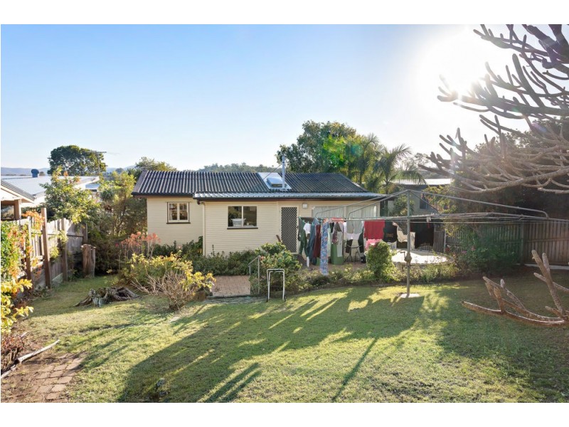 Arana Hills QLD 4054