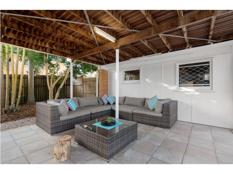 53 Yanderra Avenue, Arana Hills QLD 4054