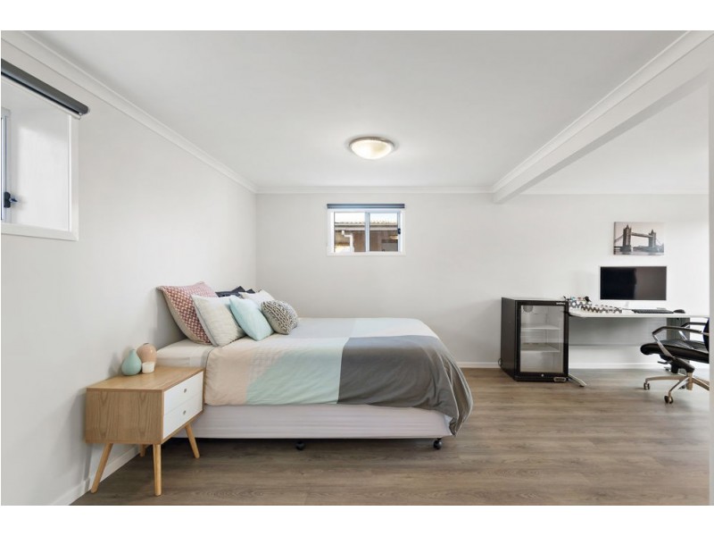 53 Yanderra Avenue, Arana Hills QLD 4054