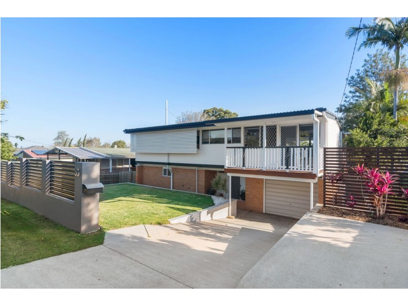 53 Yanderra Avenue, Arana Hills QLD 4054