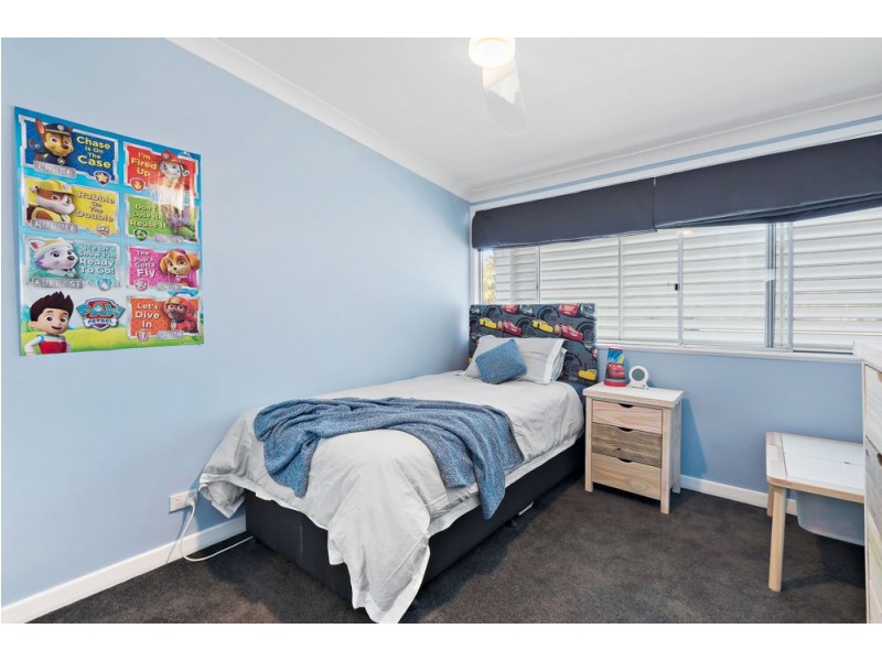 53 Yanderra Avenue, Arana Hills QLD 4054