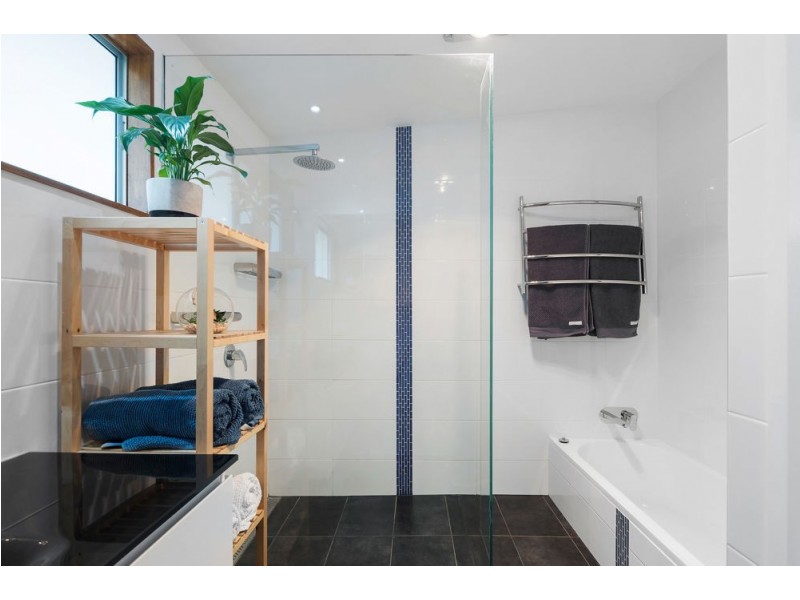 53 Yanderra Avenue, Arana Hills QLD 4054