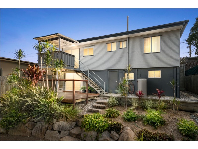 1123 South Pine Road, Arana Hills QLD 4054