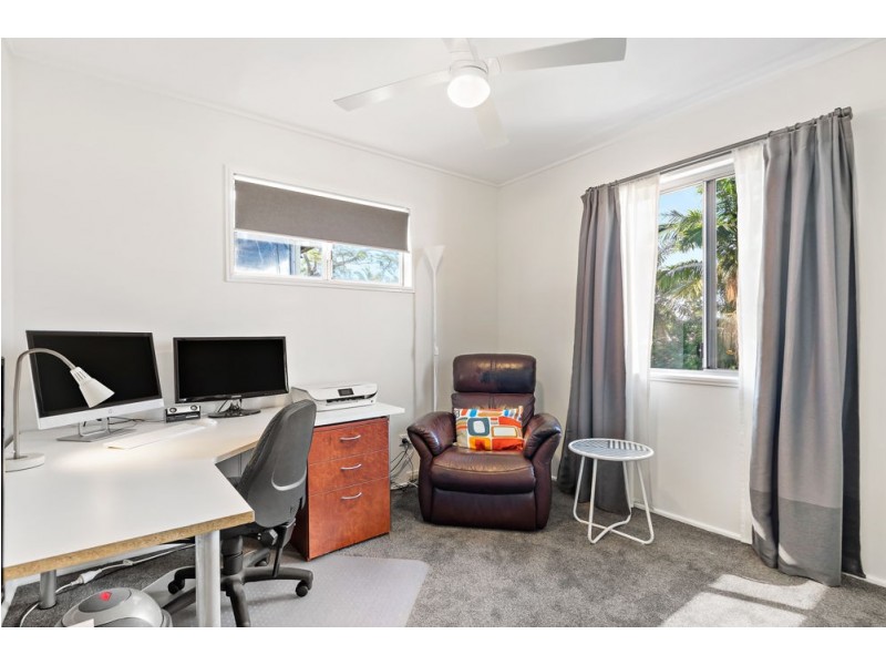 1123 South Pine Road, Arana Hills QLD 4054