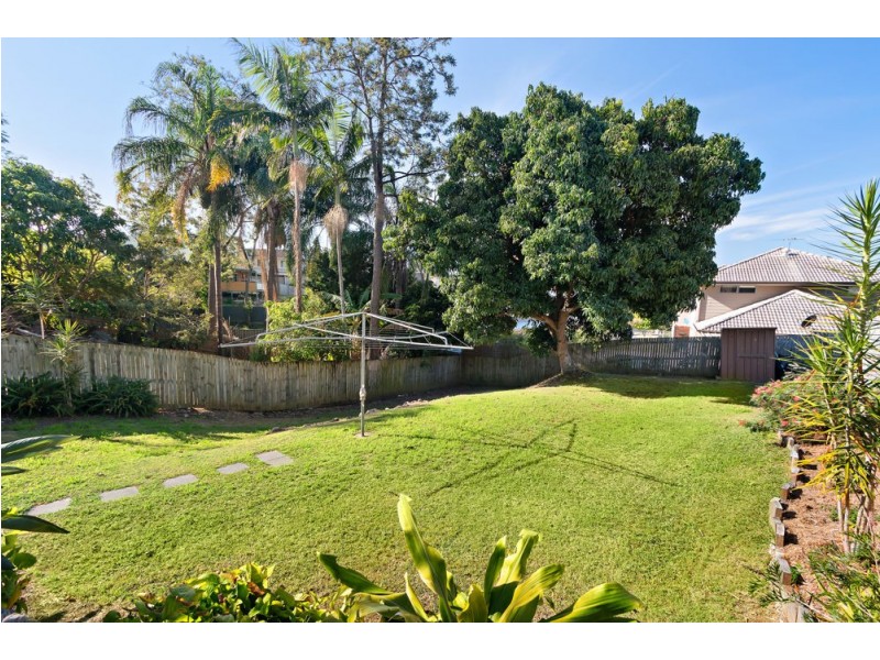 1123 South Pine Road, Arana Hills QLD 4054