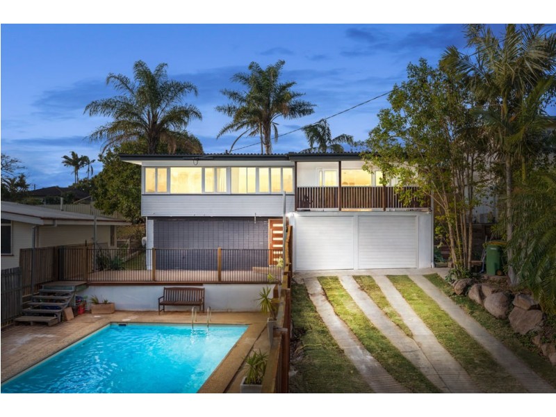 10 Elaroo Crescent, Ferny Hills QLD 4055