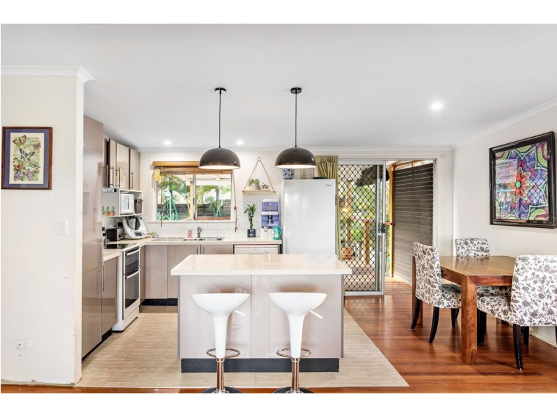 10 Elaroo Crescent, Ferny Hills QLD 4055