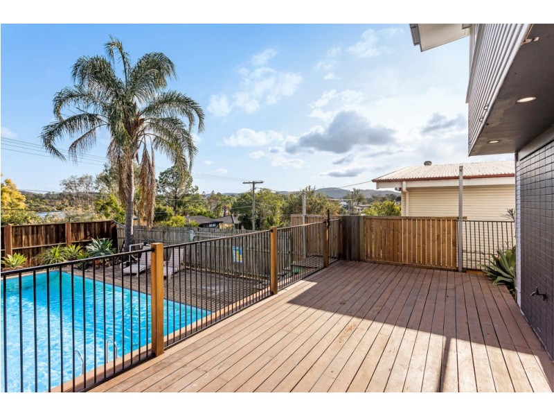 10 Elaroo Crescent, Ferny Hills QLD 4055