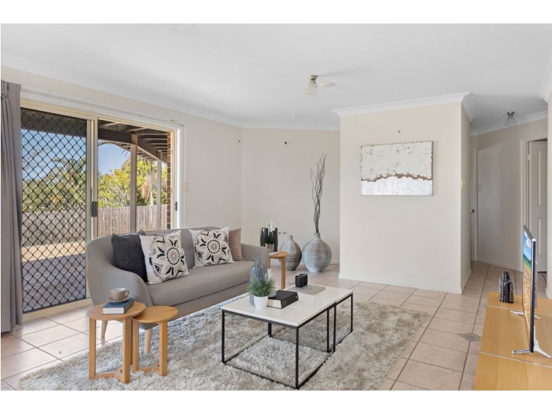 49 Falconglen Place, Ferny Grove QLD 4055