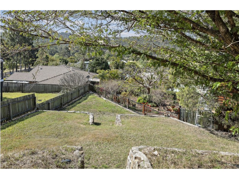 49 Falconglen Place, Ferny Grove QLD 4055