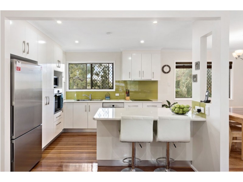 37 Caesar Road, Ferny Hills QLD 4055