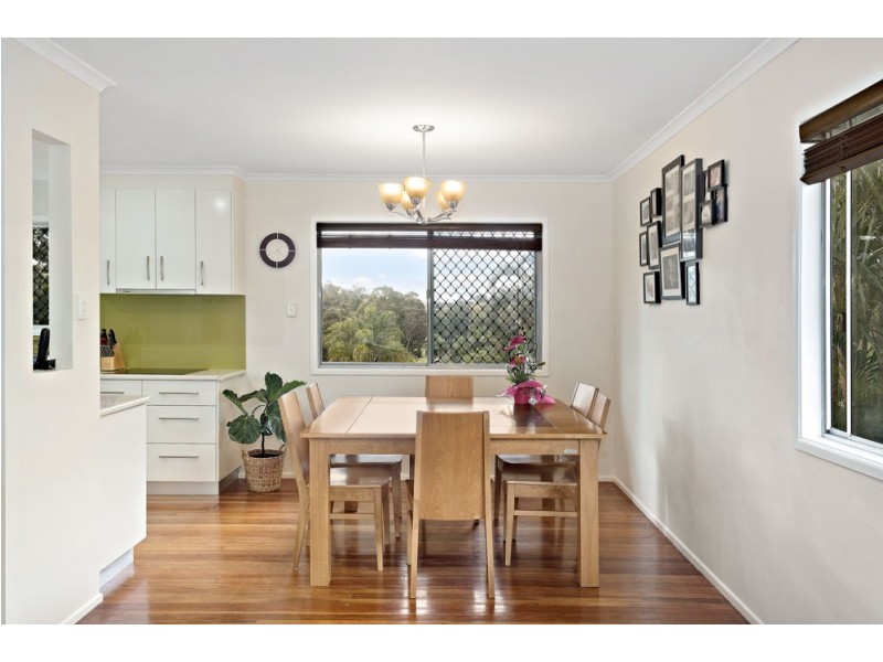 37 Caesar Road, Ferny Hills QLD 4055