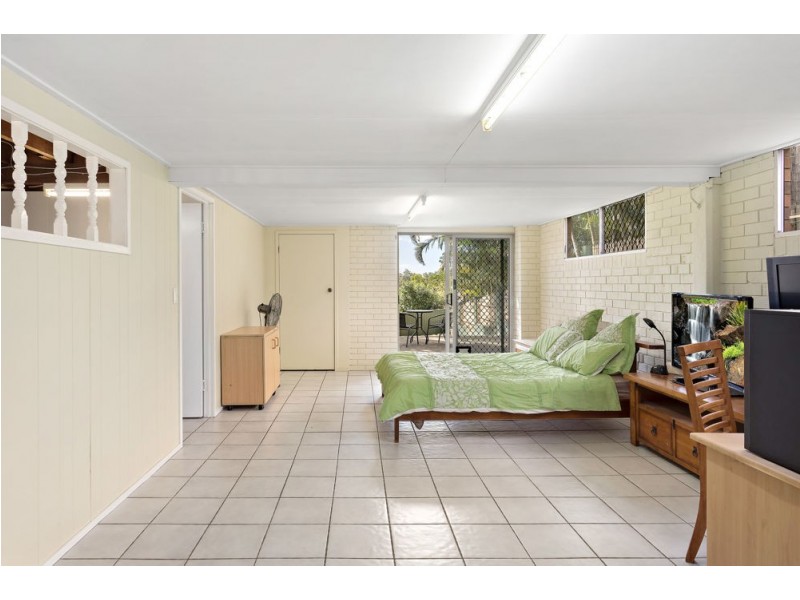 37 Caesar Road, Ferny Hills QLD 4055